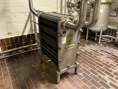 Overview picture of 1999 Alfa laval M10-MBASE plate heat exchanger